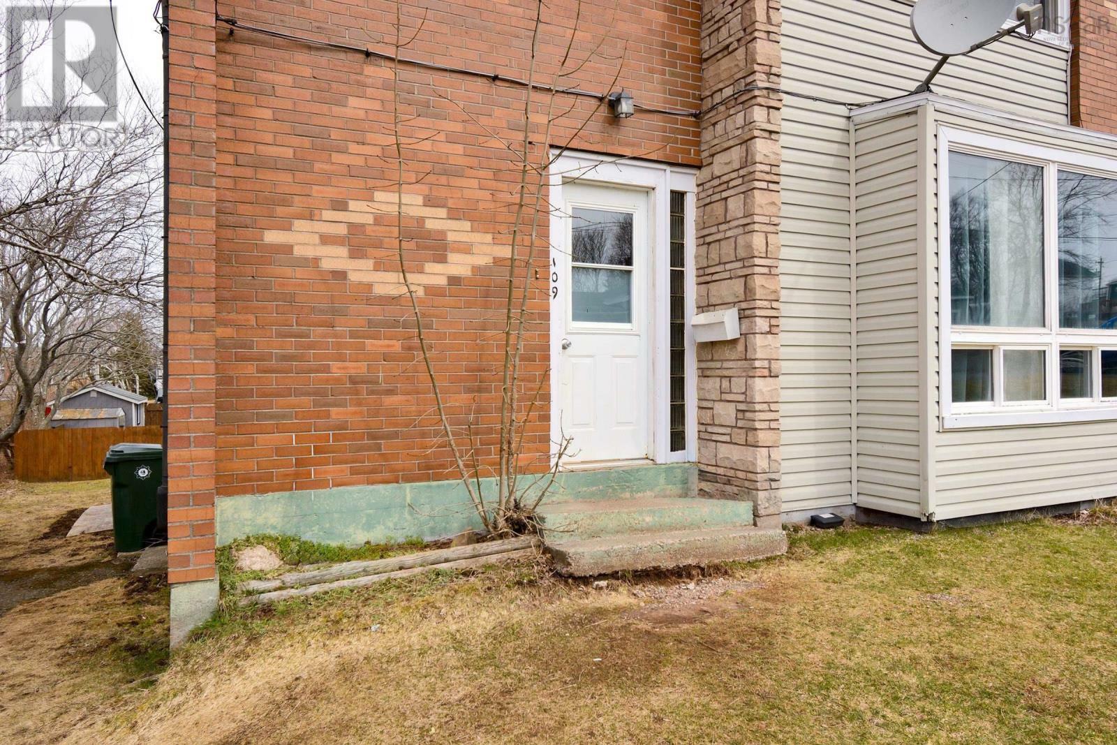 Property Photo:  109 Castle Drive  NS B1S 2A5 
