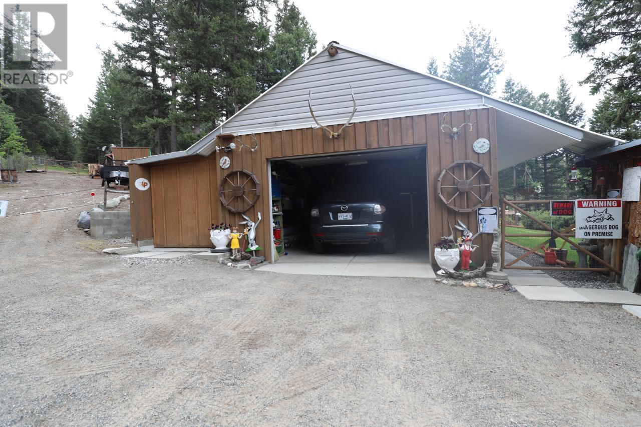 Property Photo: 4472 Iron Mountain Road BC V1K 1B8