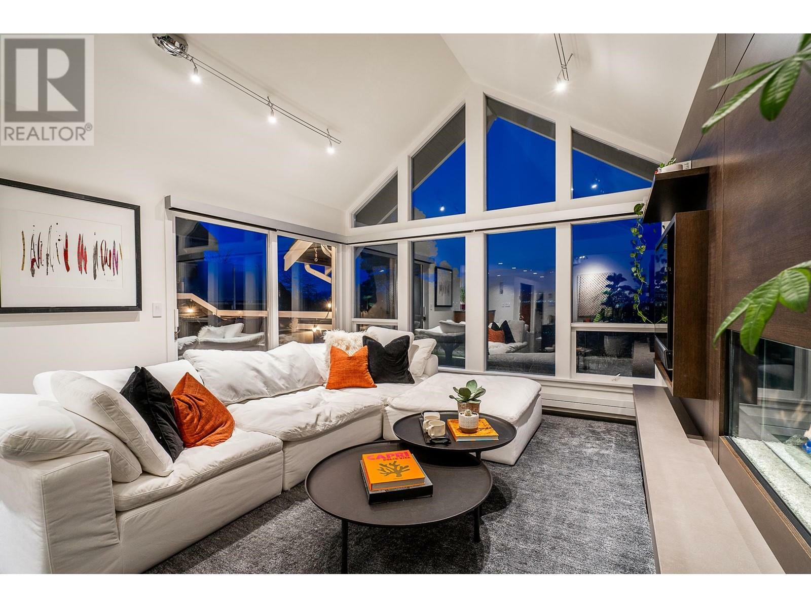 Property Photo: 3262 West 1st Avenue BC V6K 1H5
