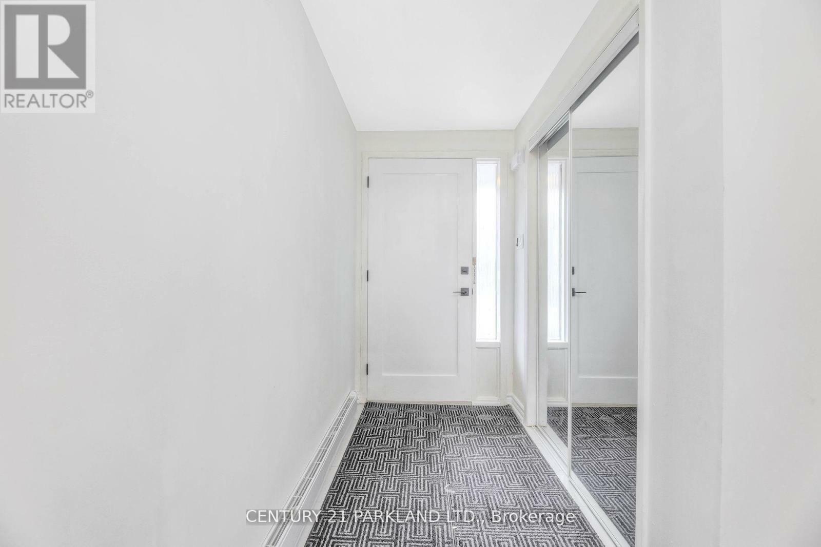 Property Photo: 2145 Sherobee Road #83 ON L5A 3G8