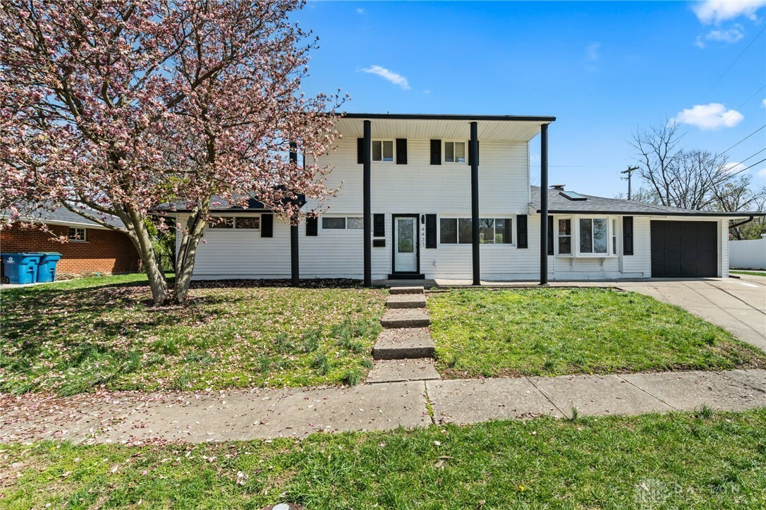 Property Photo: 4433 Lambeth Drive OH 45424
