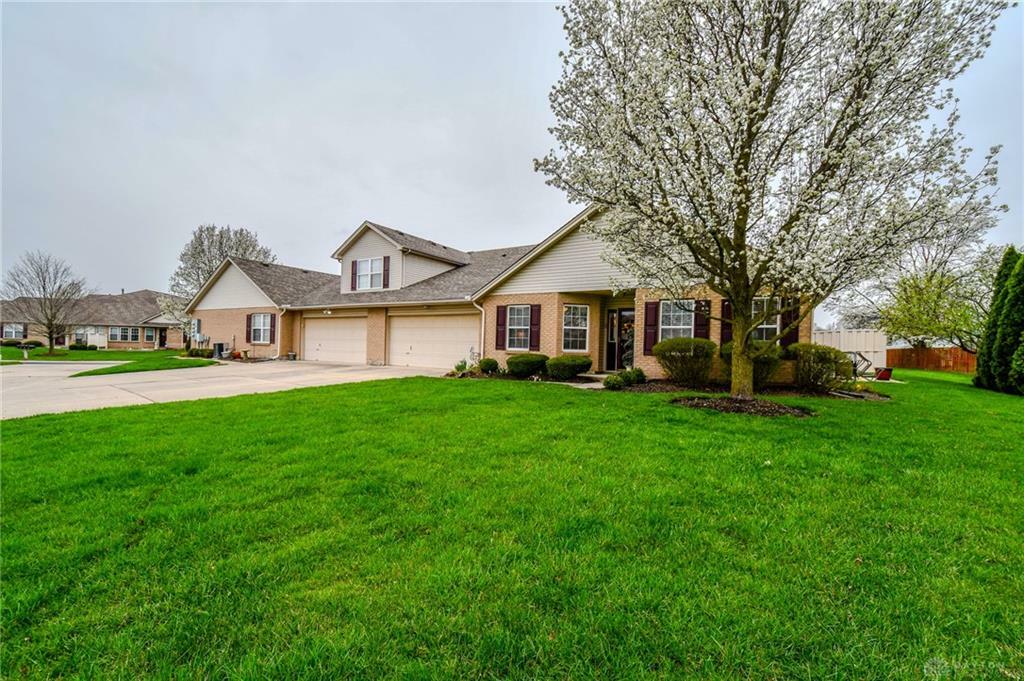 Property Photo: 4065 Twin Lakes Circle OH 45315