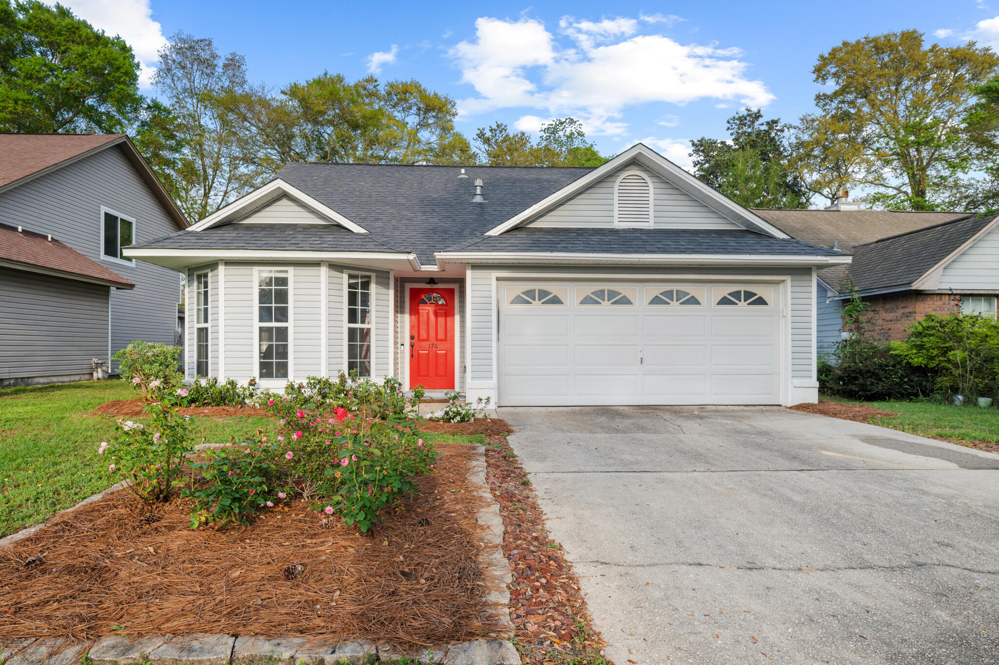 Property Photo: 176 Wright Circle FL 32578