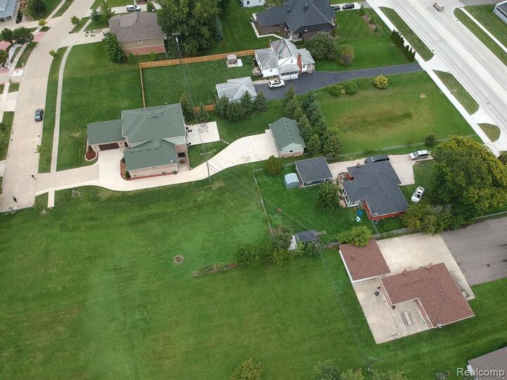 Property Photo:  5238 Windmill Drive  MI 48085 6731 