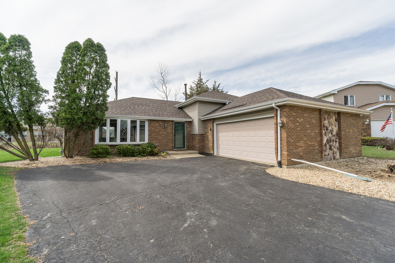 87 Timberline Drive  Lemont IL 60439 photo