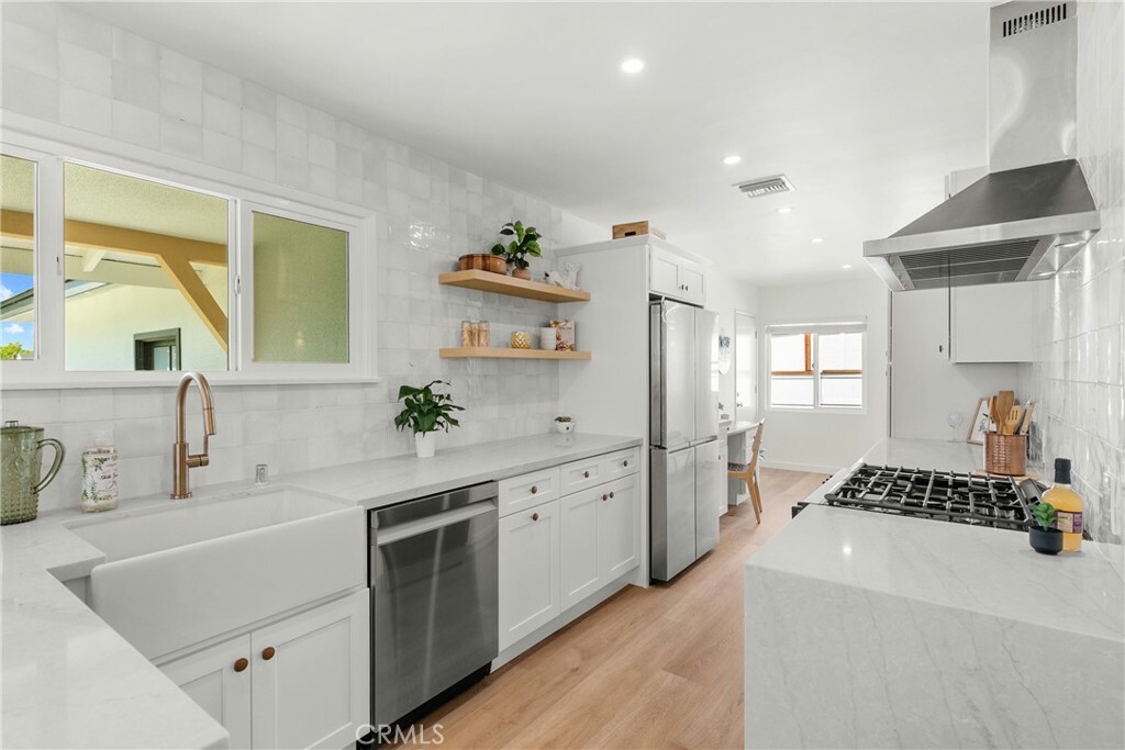 Property Photo: 21622 Talisman Street CA 90503
