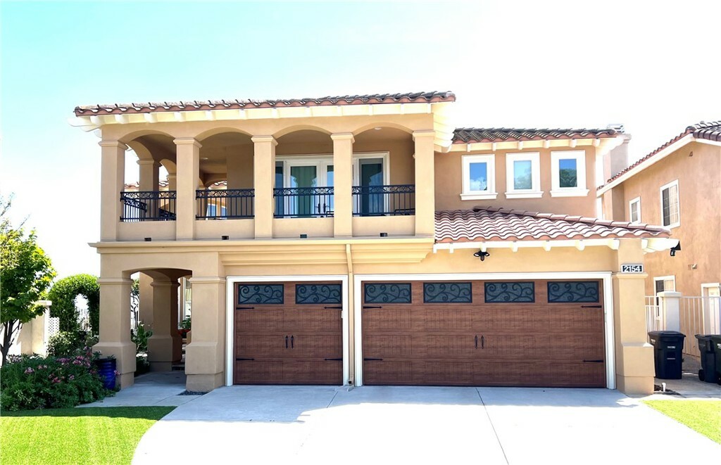 Property Photo: 2154 Crescent Drive CA 90755