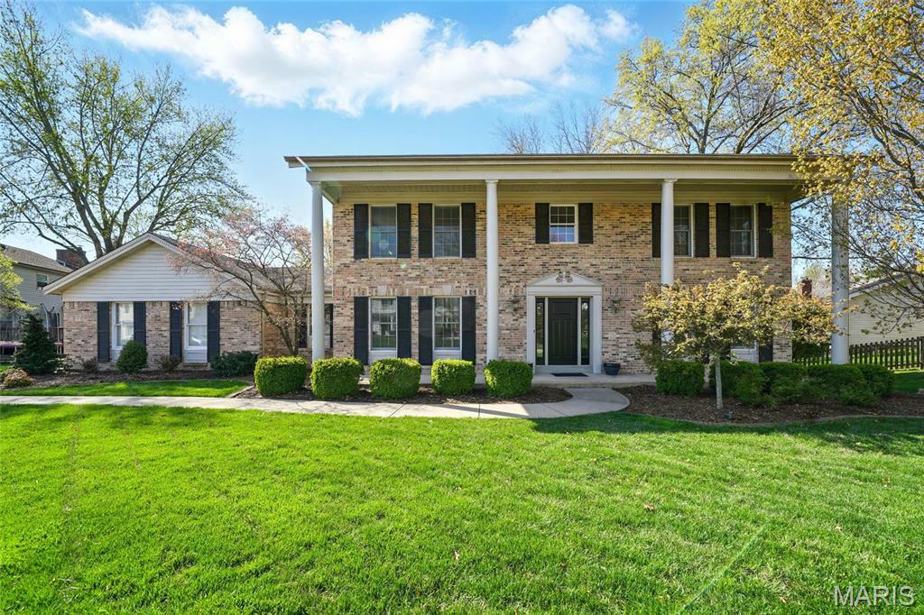Property Photo: 15988 Meadow Oak Drive MO 63017