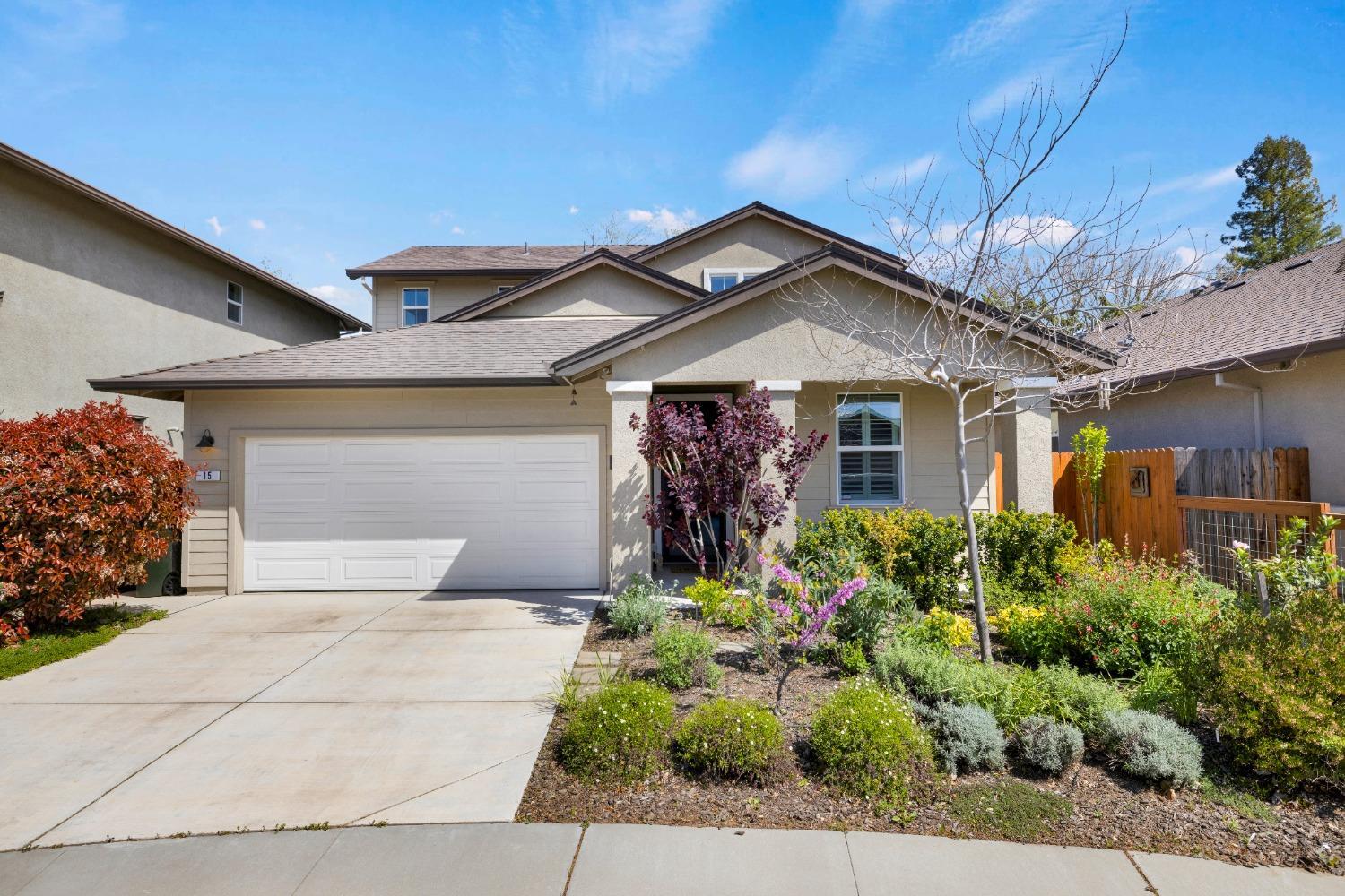 Property Photo:  15 Jupes Court  CA 95817 