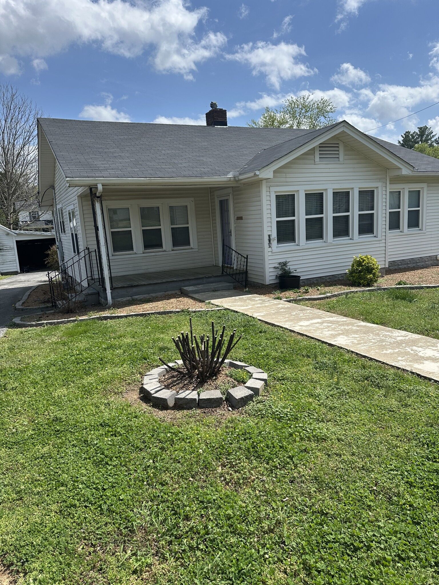 Property Photo:  309 3rd Ave 40  TN 37334 