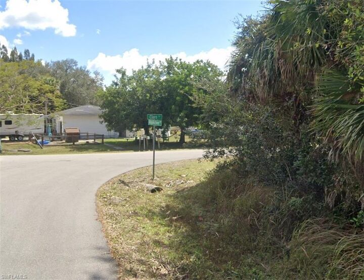 Property Photo: 3519 Allapatchee Dr FL 33950