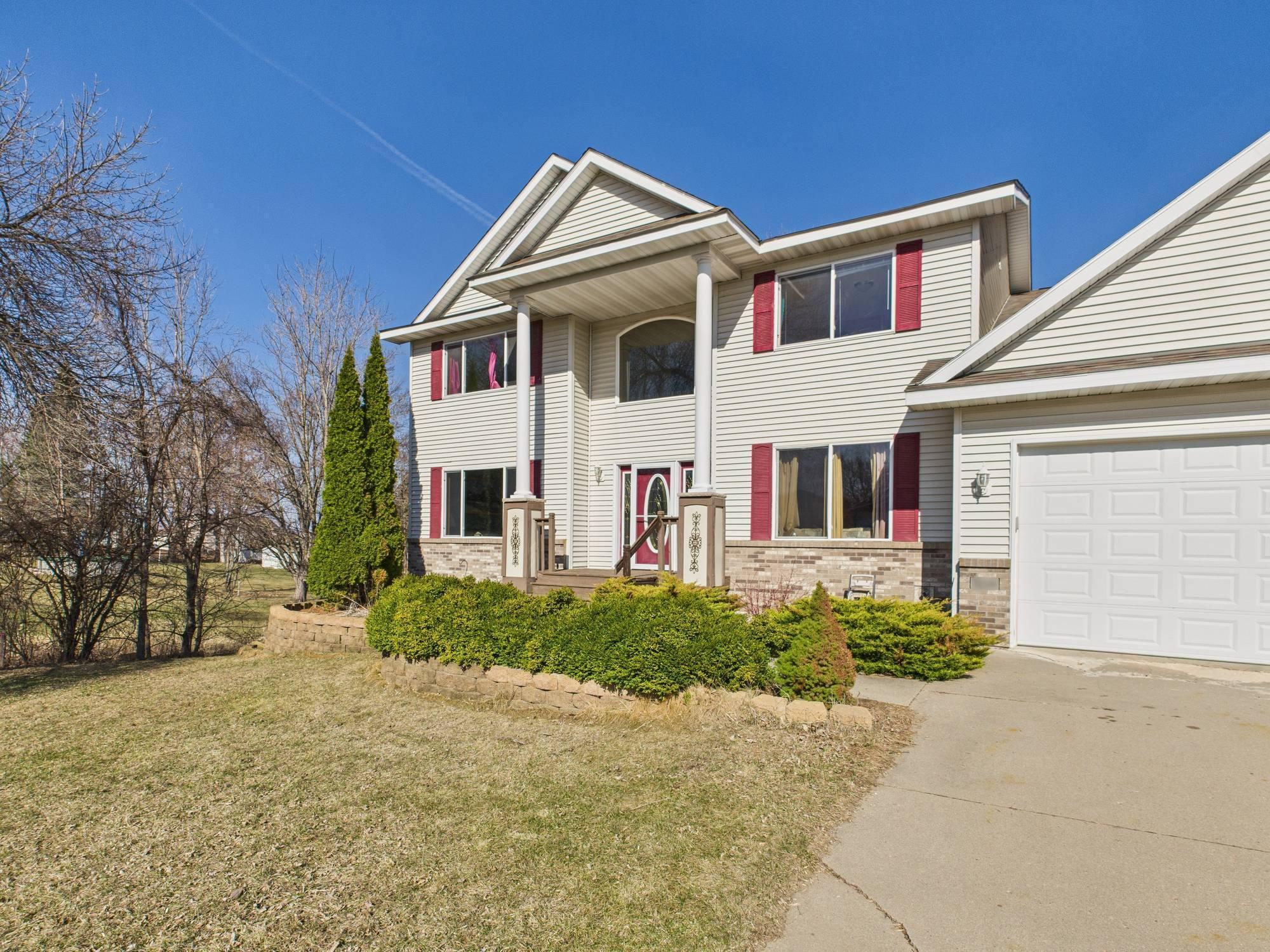 Property Photo: 814 3rd Avenue SW MN 56374