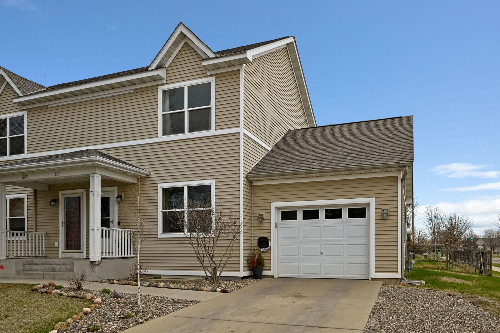 Property Photo:  625 Bunker Drive  MN 55057 