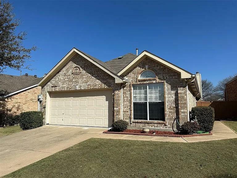 Property Photo: 917 Winterstone Drive TX 75067
