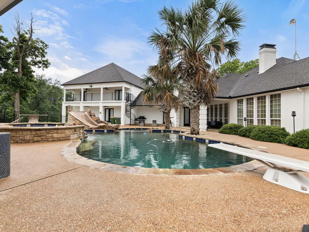 Property Photo: 320 Dale Evans Drive TX 76651