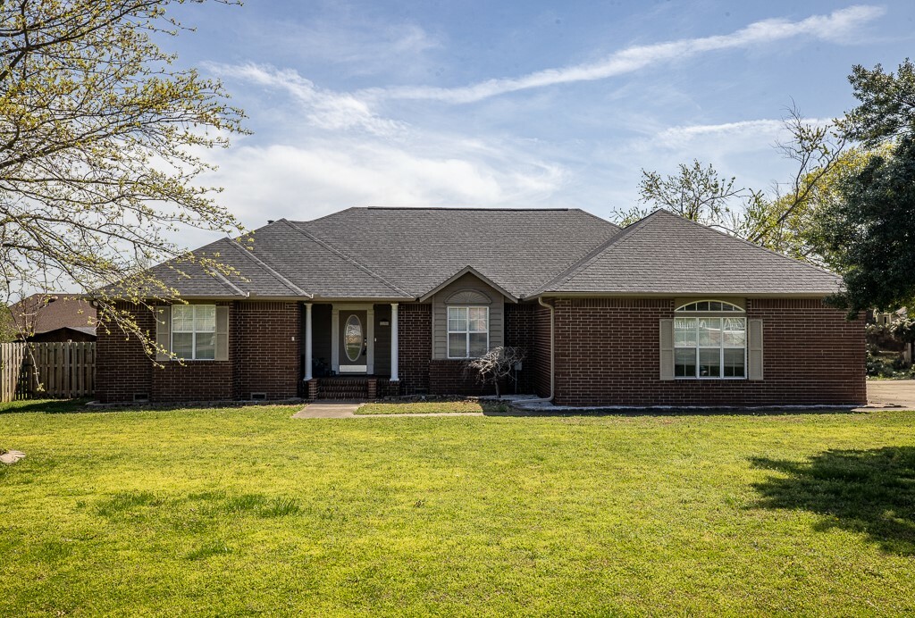 Property Photo: 2106 Lazy L Street AR 72758