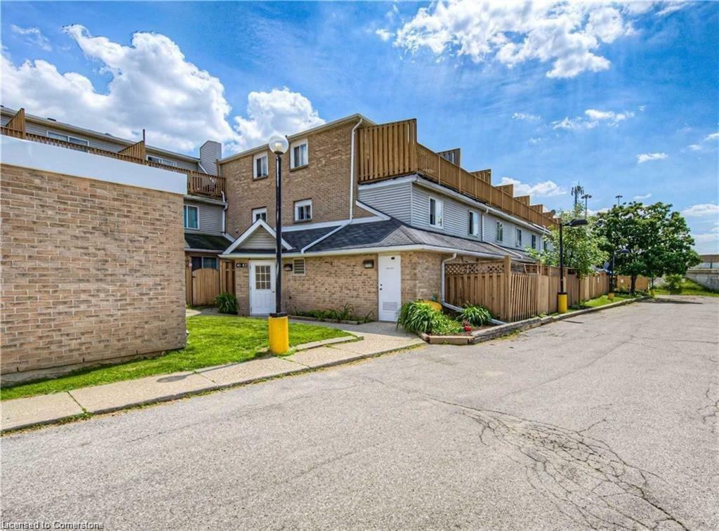 Property Photo: 67 Valleyview Road 58 ON N2E 3J1