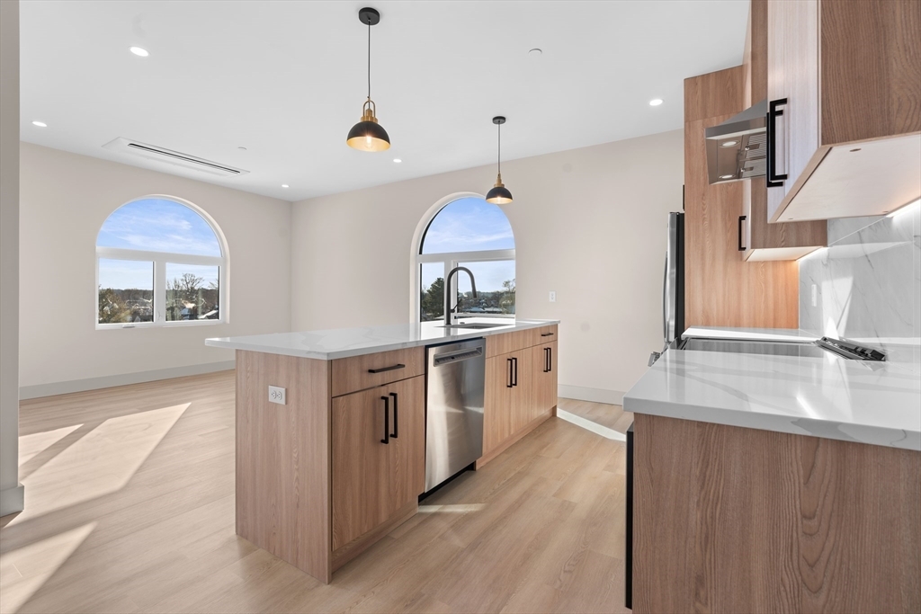 Property Photo: 463 Franklin St 301 MA 02176