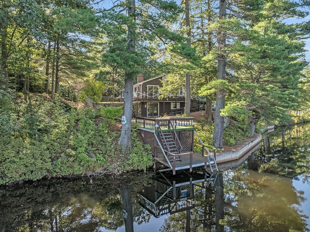 Property Photo: 16 Hilltop Terrace MA 01475