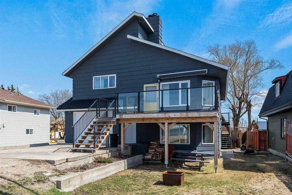 Property Photo: 17 Jarvis Bay Drive AB T4S 1R9