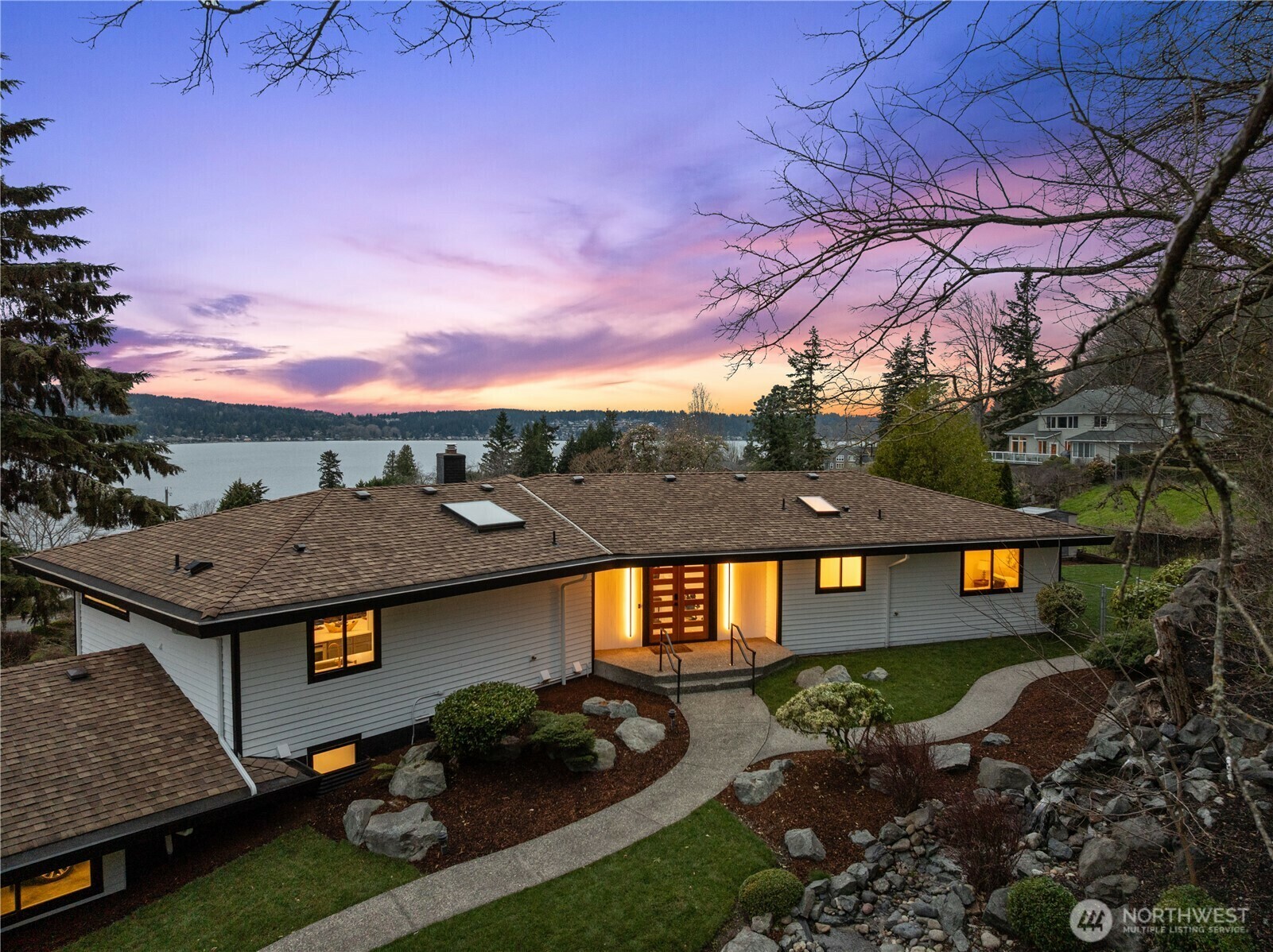 Property Photo: 20314 SE 40th Street WA 98075