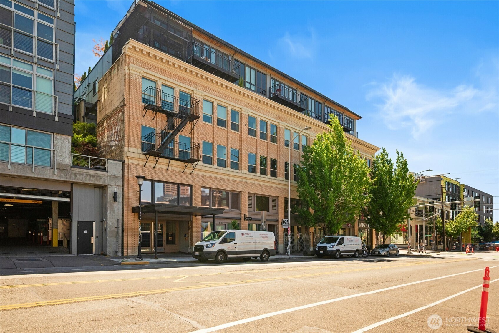 Property Photo: 1408 12th Avenue 507 WA 98122