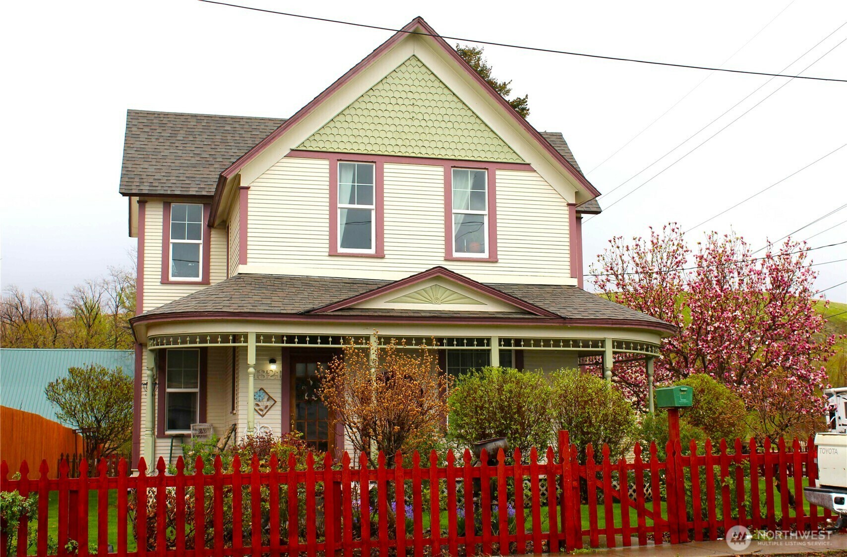 Property Photo: 1321 Chestnut Street OR 97862