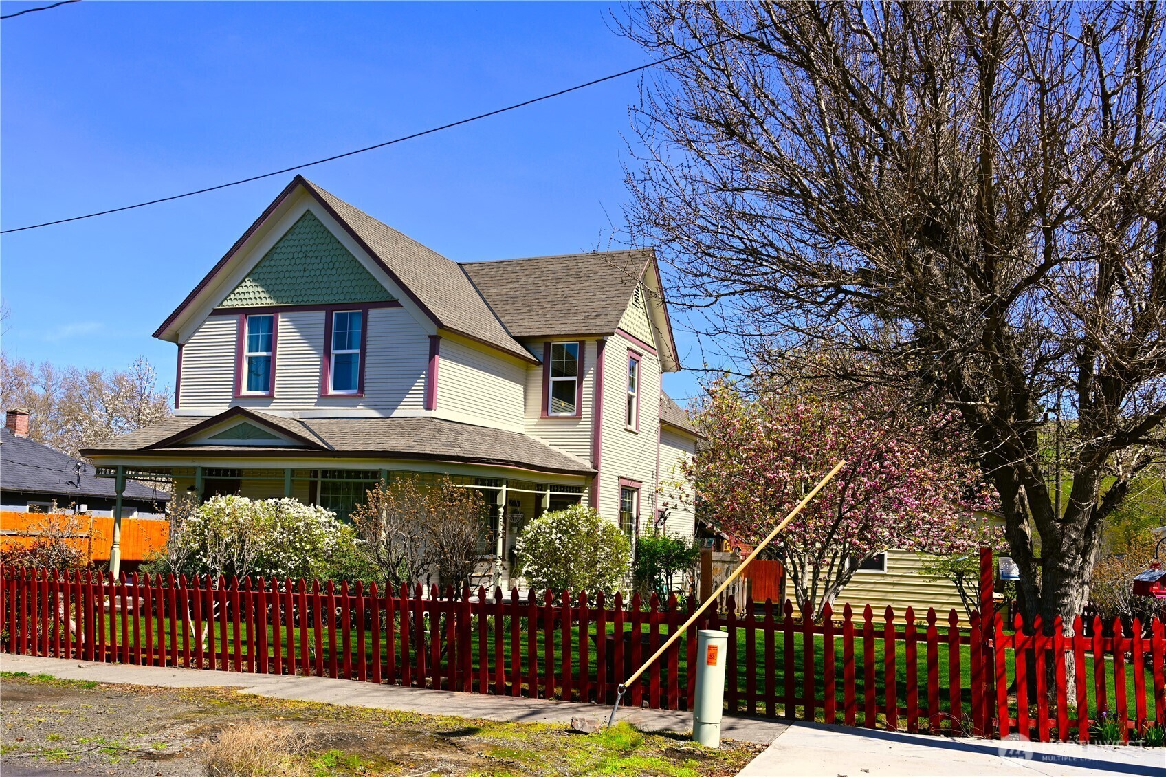 Property Photo: 1321 Chestnut Street OR 97862
