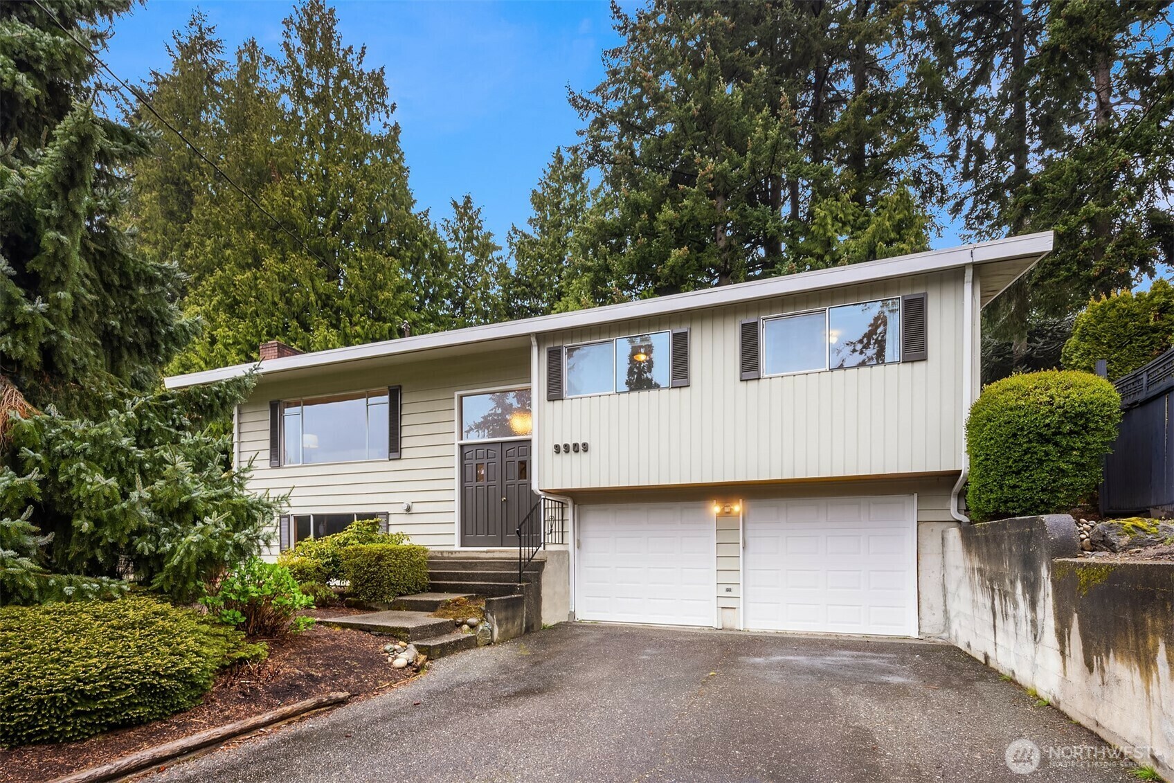 Property Photo: 9909 227th Place SW WA 98020