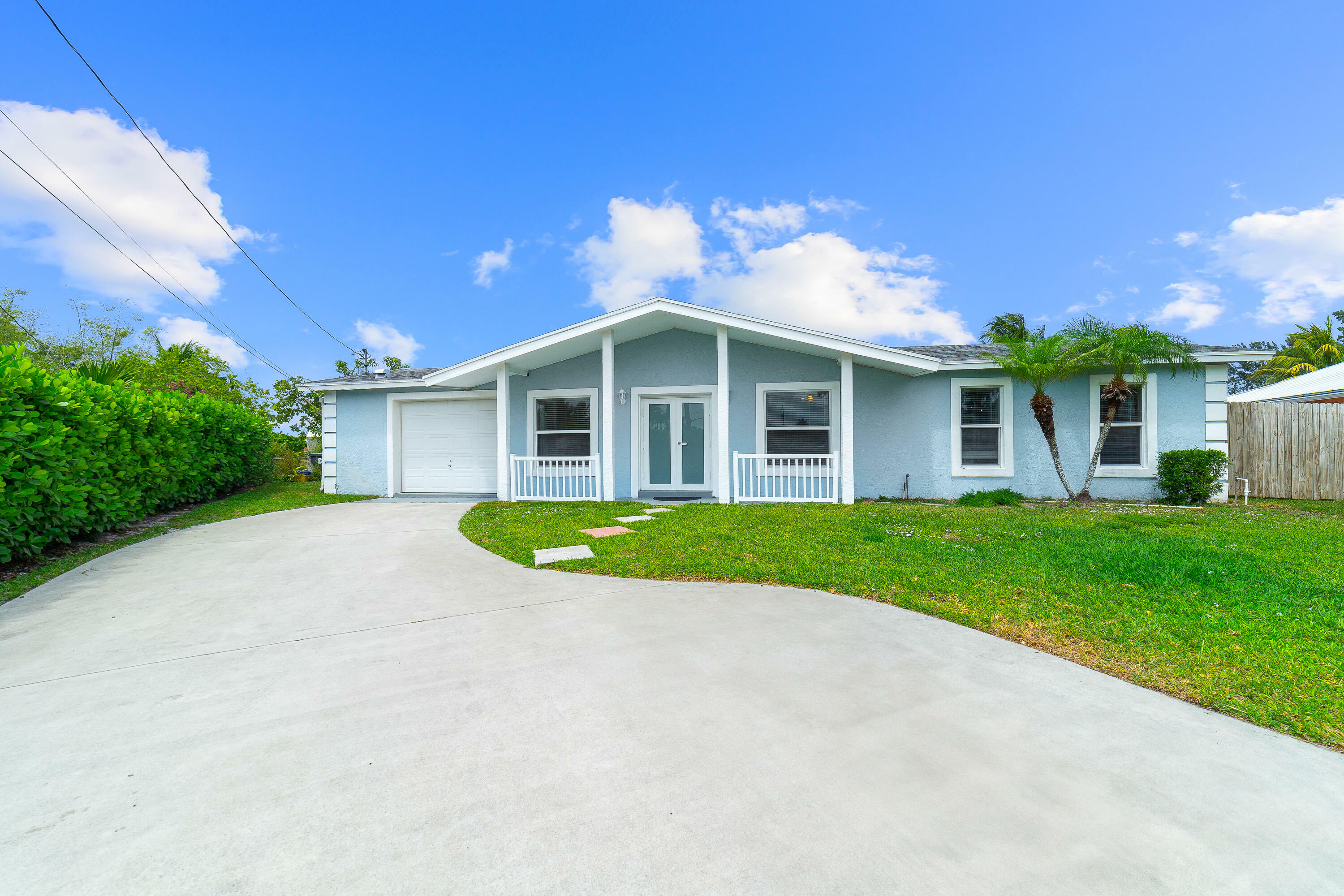 6803 Kingston Drive  Lake Worth FL 33462 photo