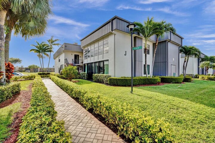 Property Photo:  475 Piedmont J  FL 33484 