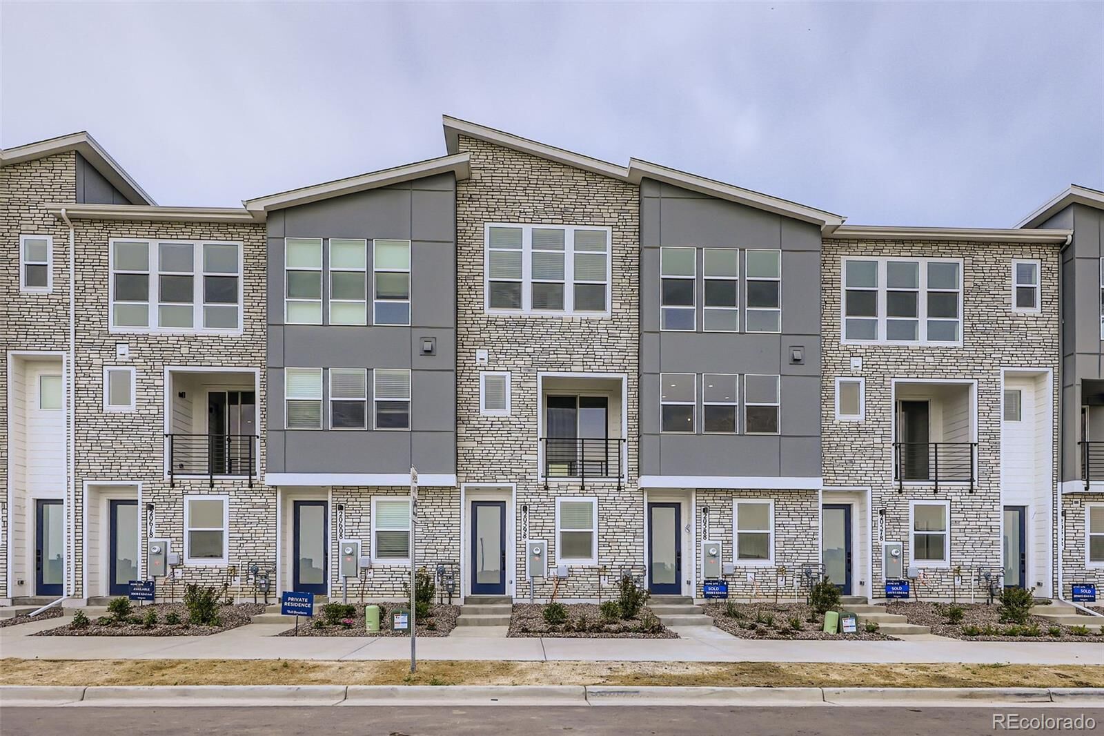 Property Photo:  20598 E 63rd Avenue  CO 80019 
