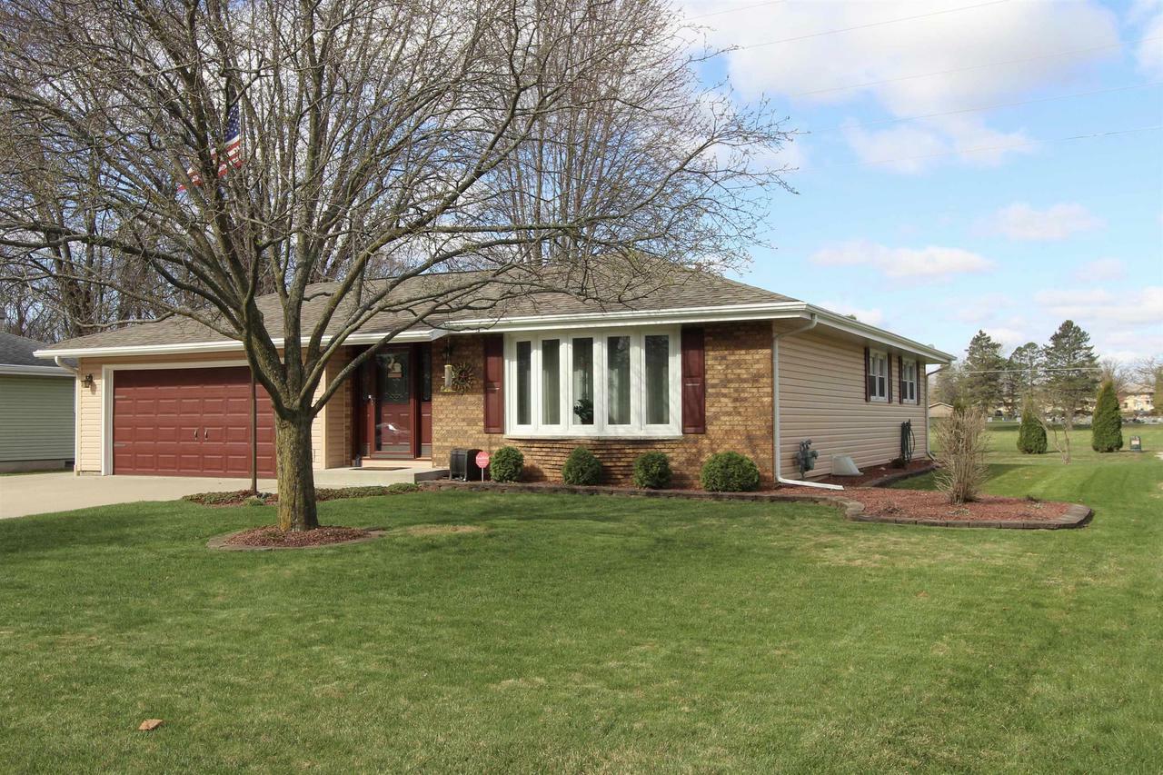 Property Photo: 1998 Bootmaker Drive WI 53511