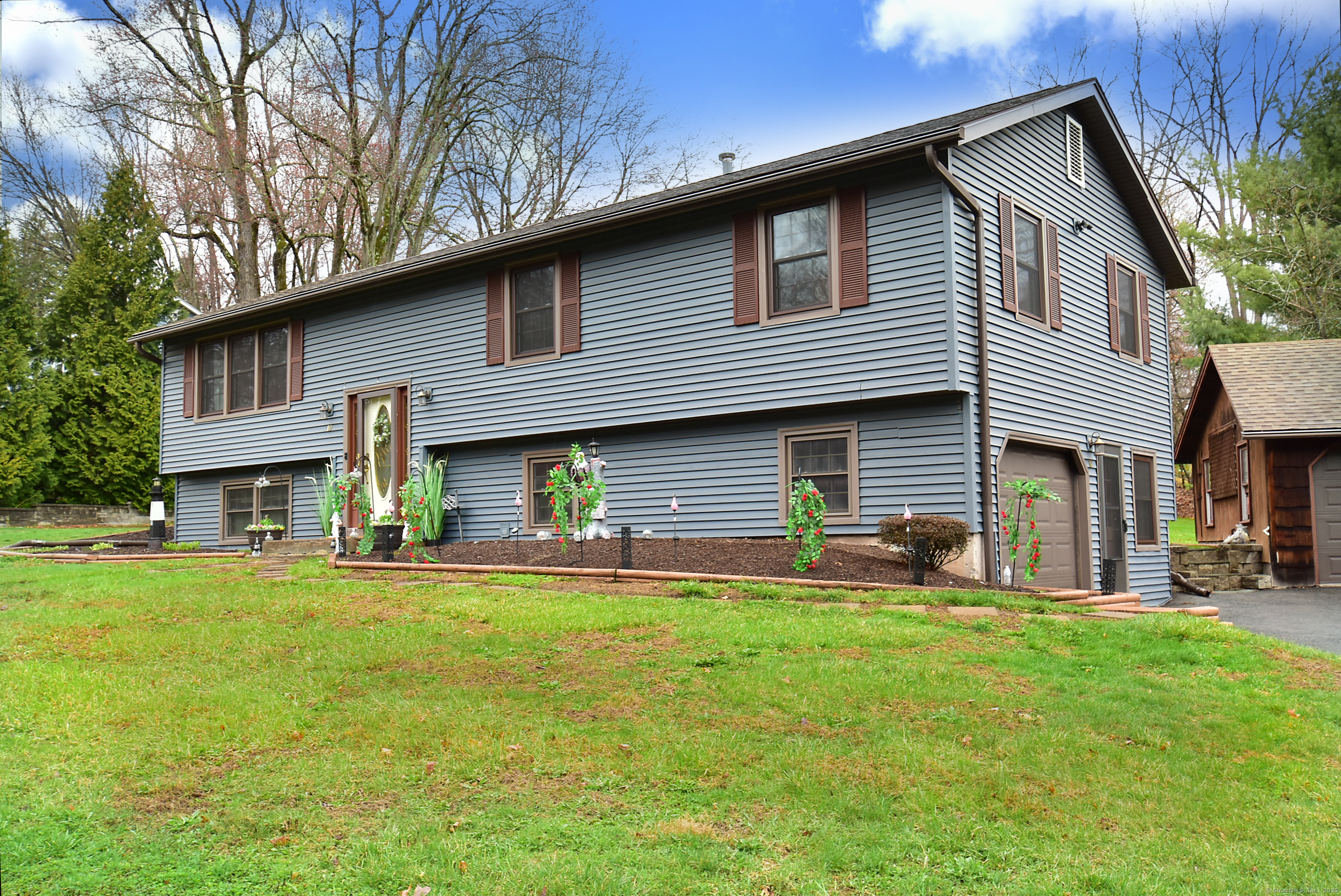 Property Photo:  10 Adam Hill  CT 06095 