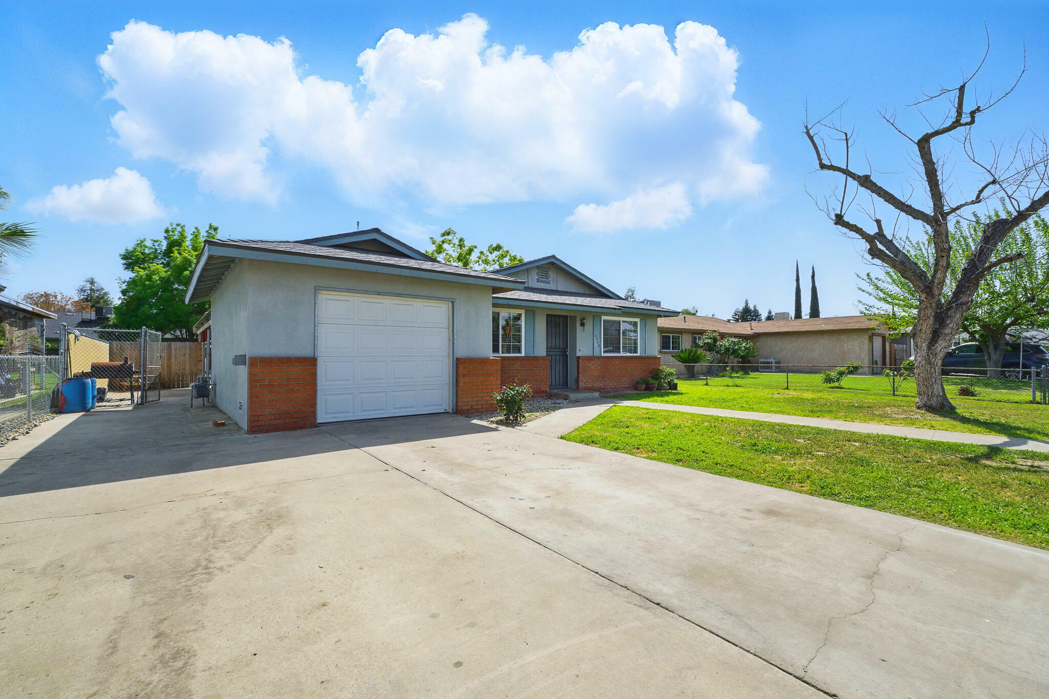 Property Photo: 4245 W Victor Avenue CA 93277