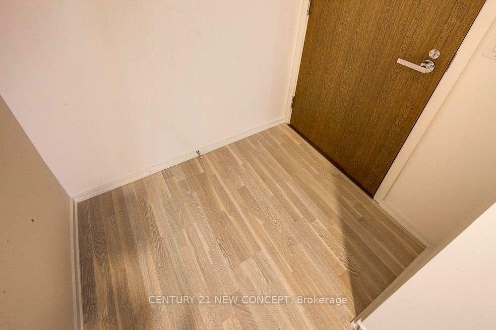 Property Photo: 1 Bloor Street 3810 ON M4W 0A8