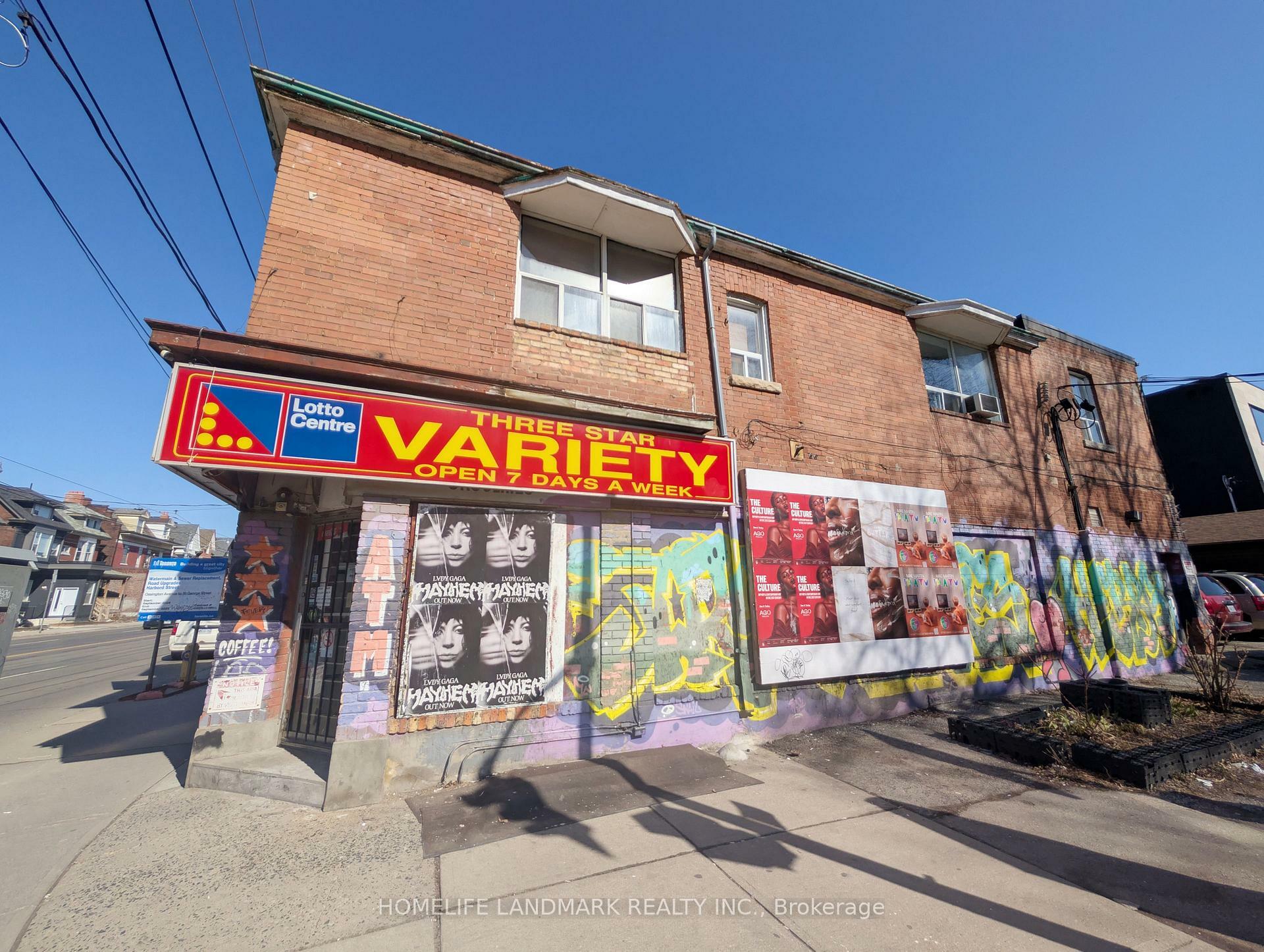 Property Photo: 621 Bathurst Street ON M5S 2R2