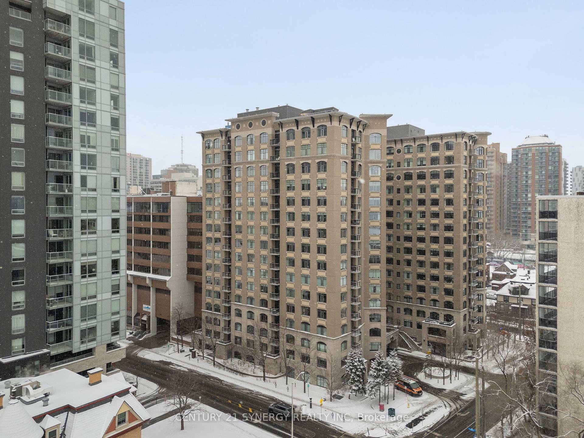 Property Photo: 85 Bronson Avenue 1603 ON K1R 6G7