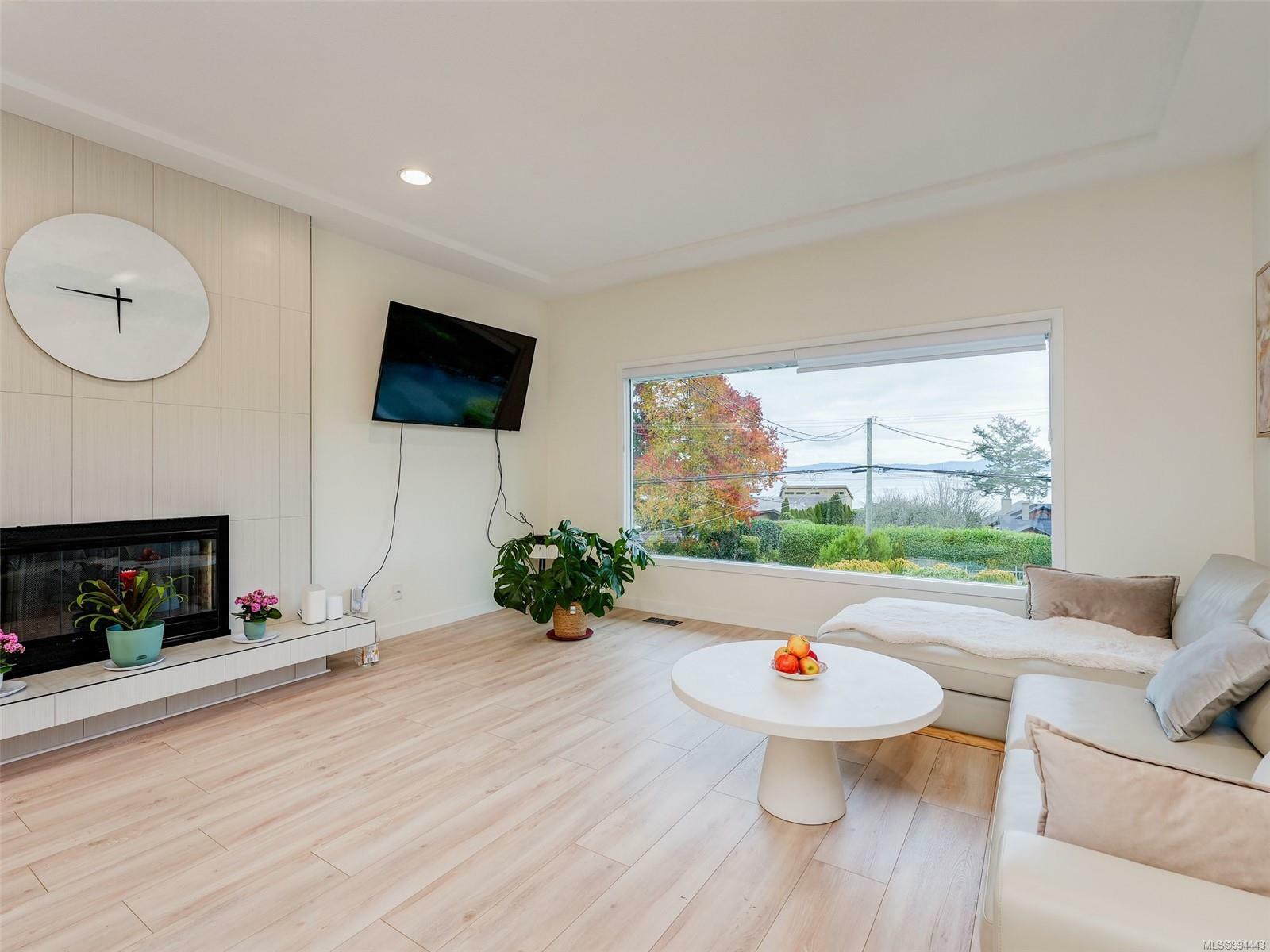 Property Photo: 4940 Cordova Bay Rd BC V8Y 2K2