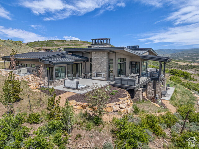 Property Photo: 2178 E Lone Peak Ln UT 84036