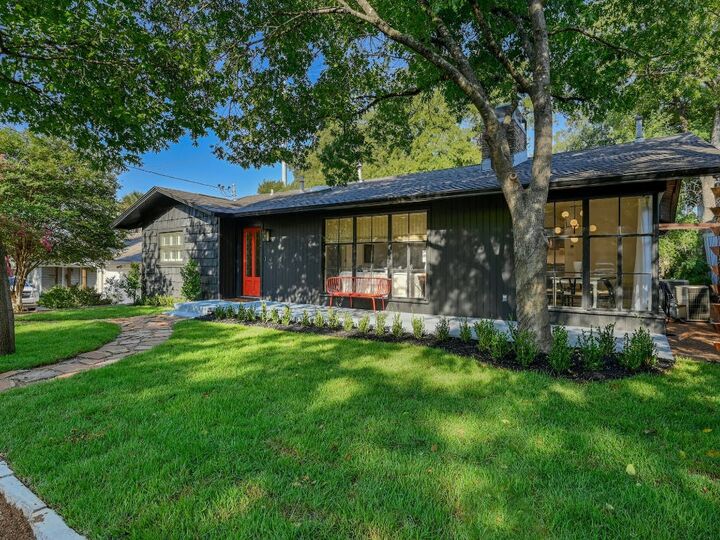 Property Photo: 2610 Jefferson Street TX 78703
