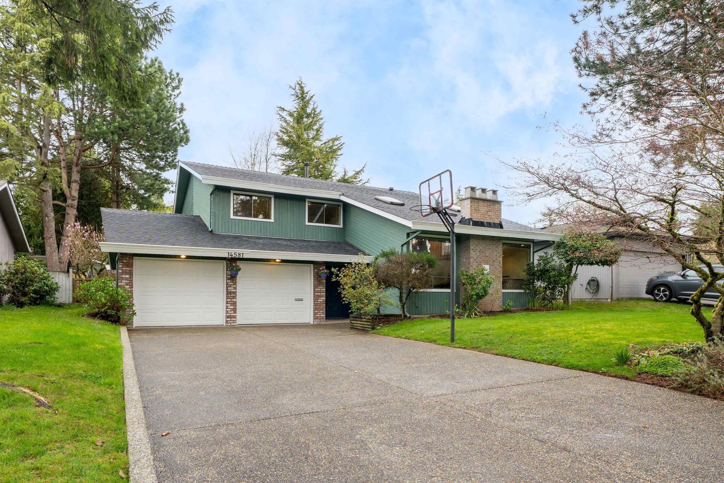 Property Photo: 14581 17 Avenue BC V4A 5V8