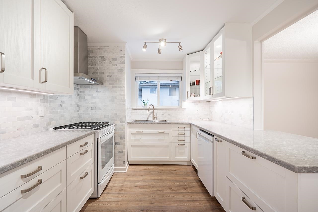 Property Photo: 1986 Elizabeth Drive BC V3E 1X8
