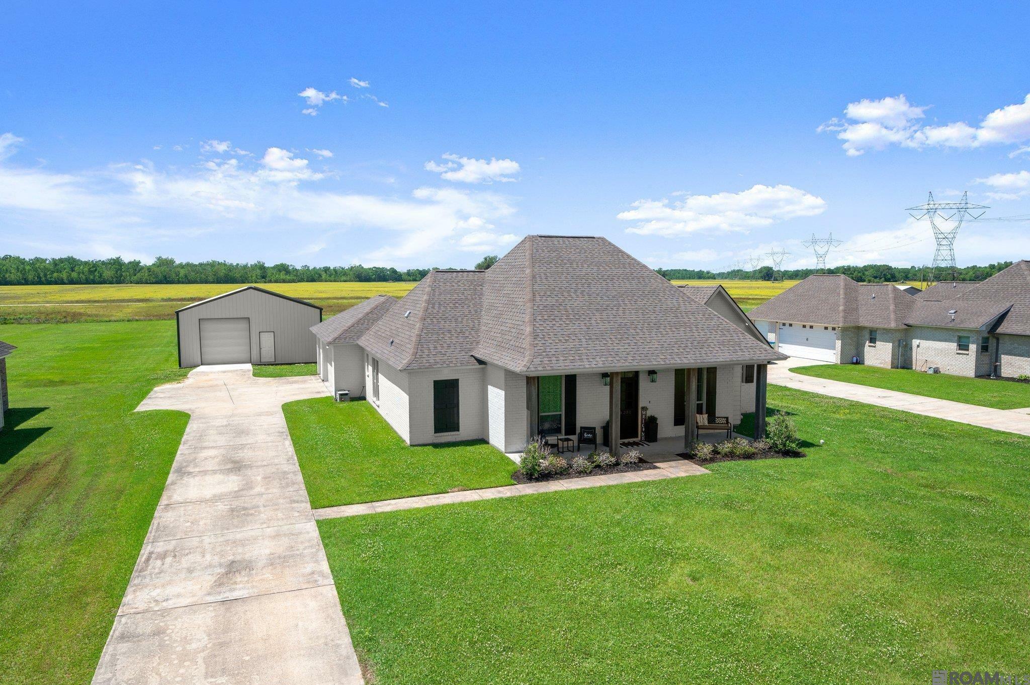 10231 W Robert Wilson Rd  Gonzales LA 70737 photo