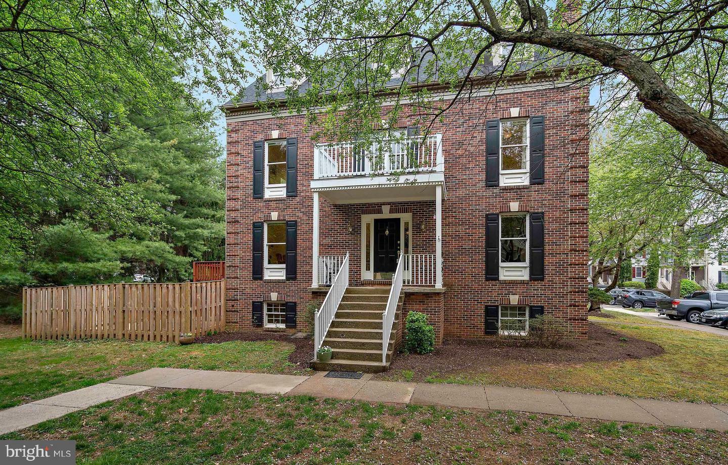 Property Photo: 25 Steeple Court MD 20874