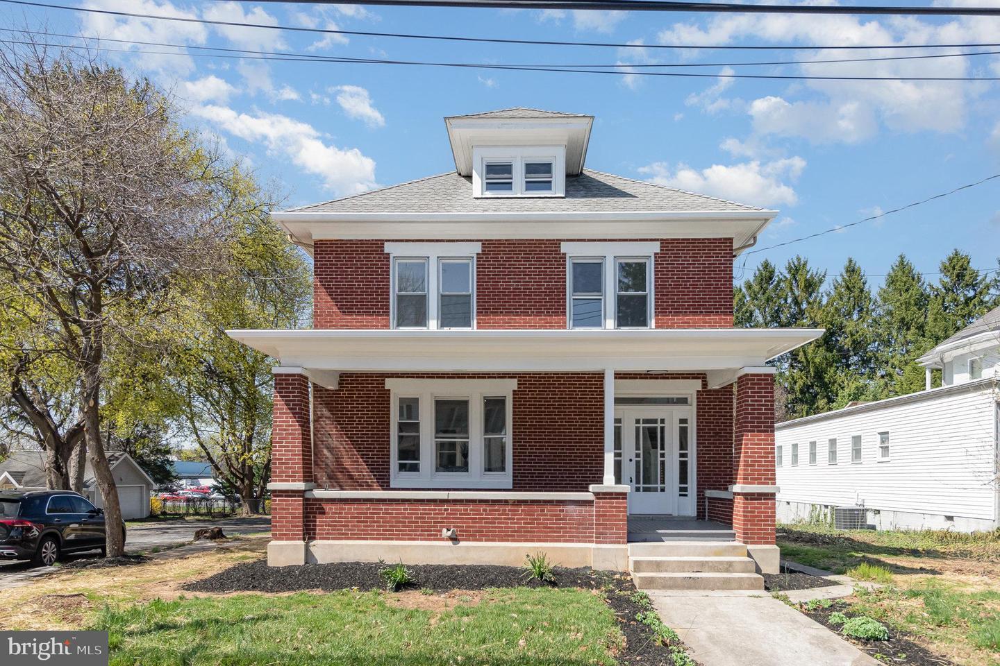 Property Photo: 620 W Main Street PA 17055