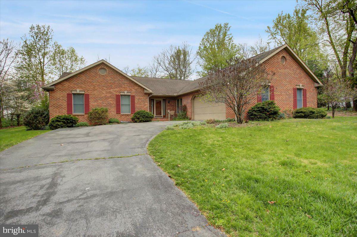 10961 Longwood Drive  Waynesboro PA 17268 photo
