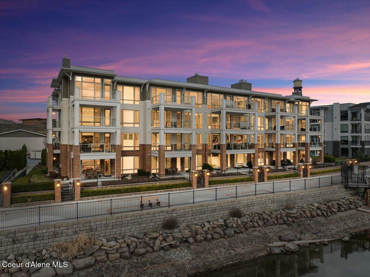 Property Photo: 415 W Waterside Dr #104 ID 83854