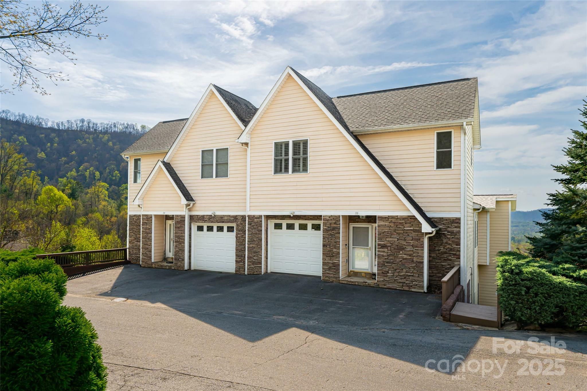 Property Photo: 116 Dayla Road NC 28778