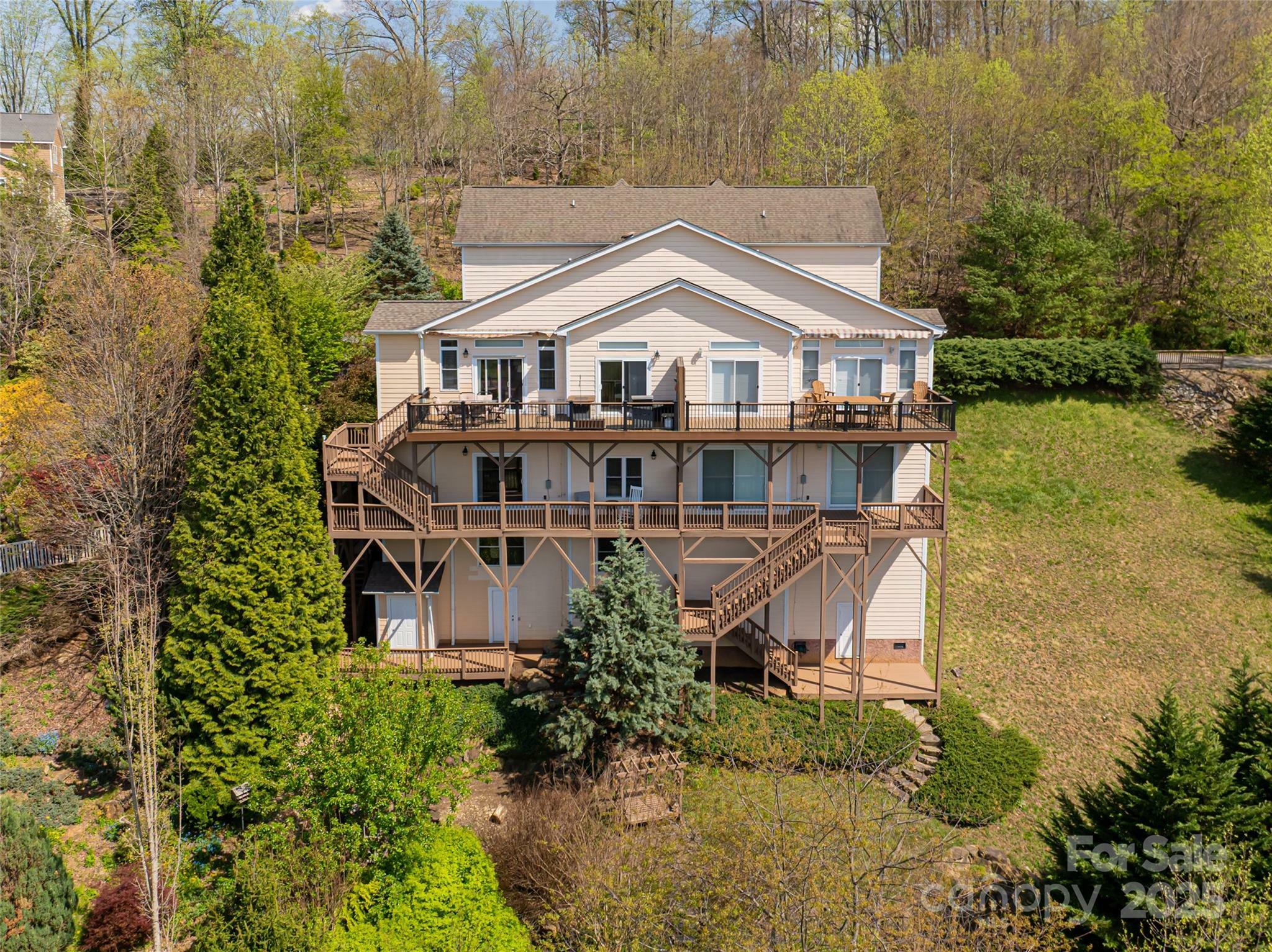 Property Photo: 116 Dalya Road NC 28778